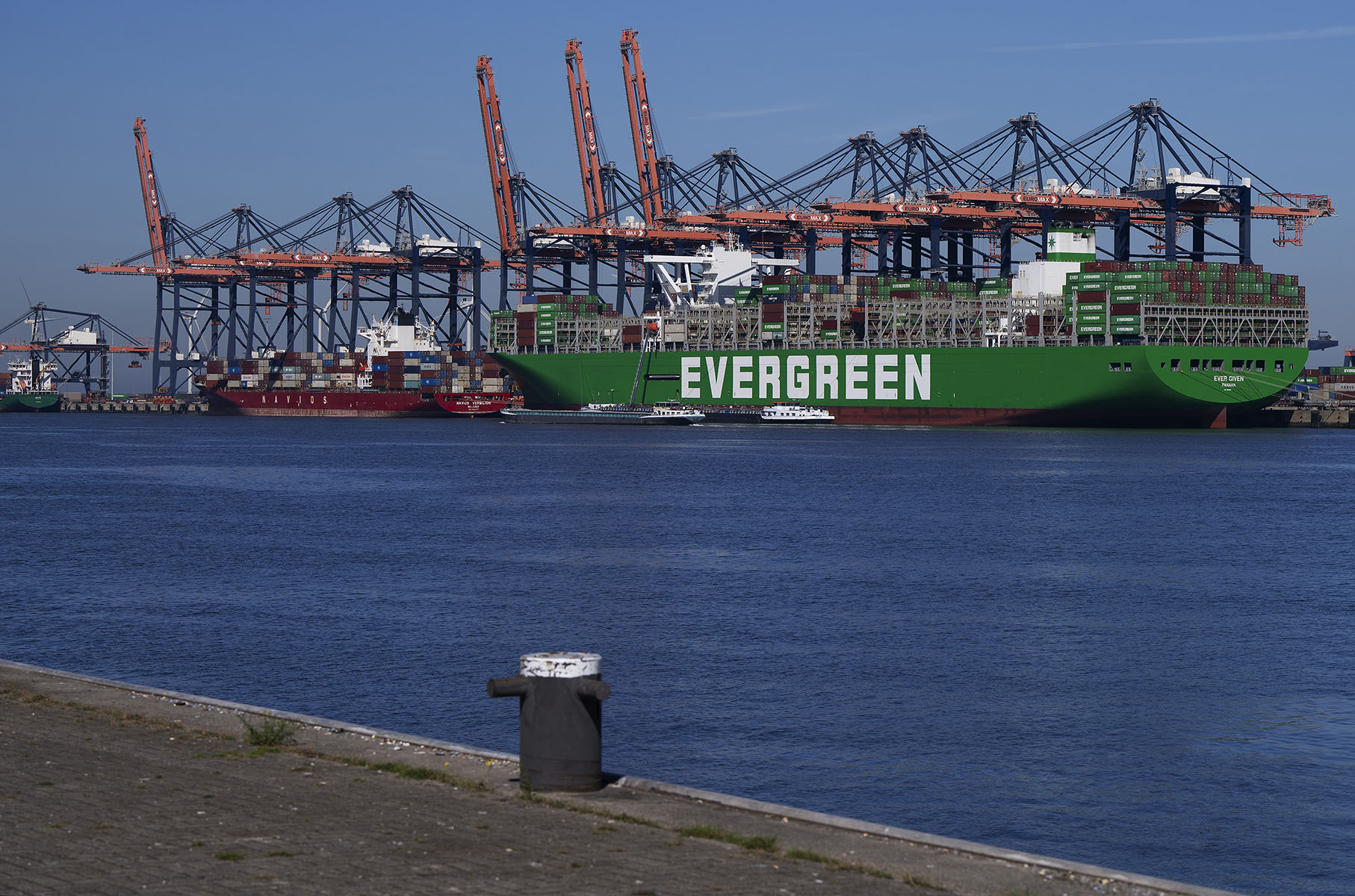 Das Containerschiff Ever Given der Reederei Evergreen